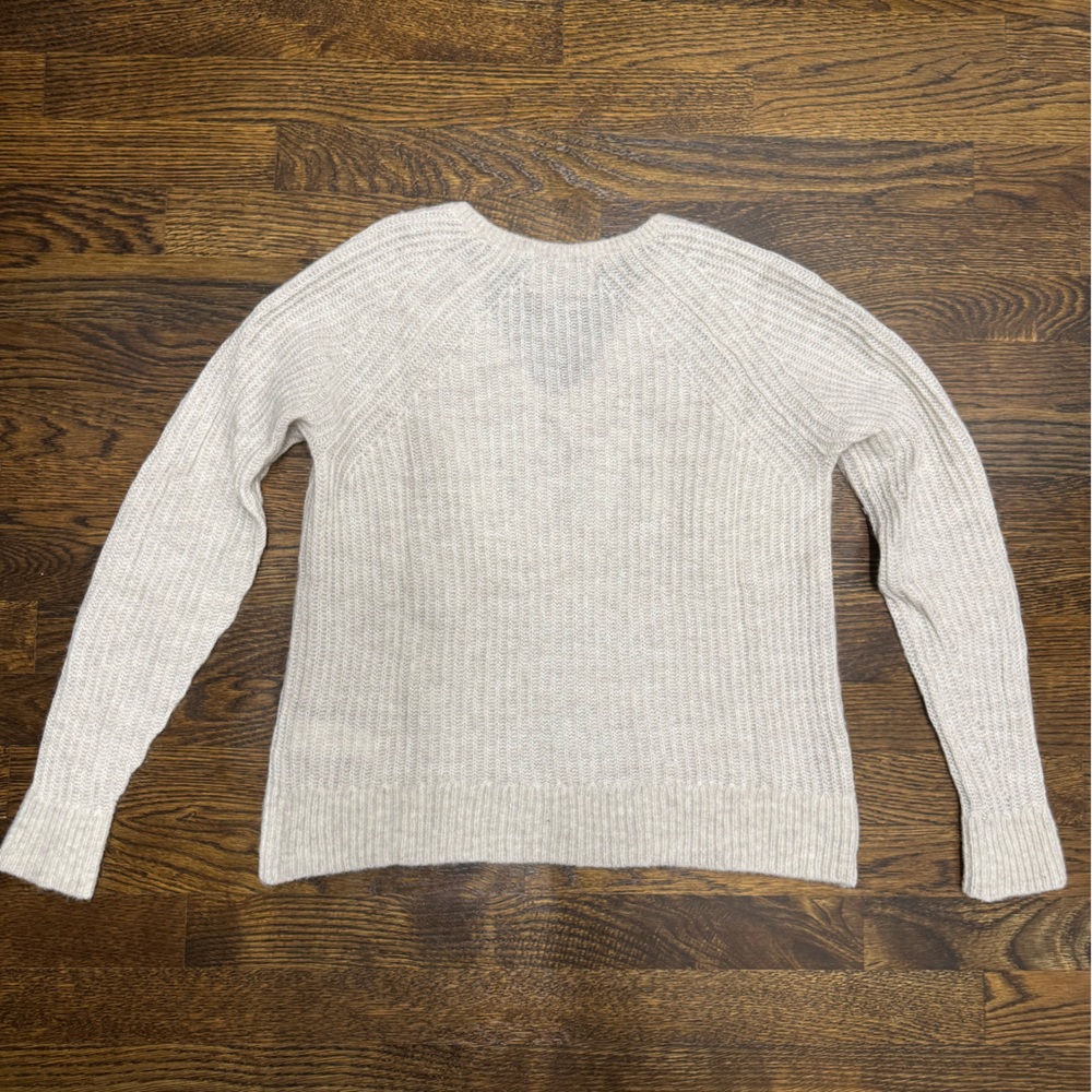 Everlane Alpaca V-neck Sweater in Cream, Size: S - Picture 3 of 5